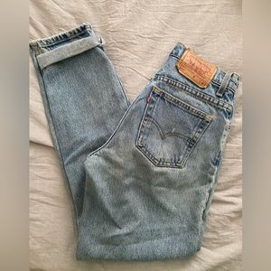 ORIGINAL Levi’s 550 Relaxed Fit, Tapered Leg, size 7JR (fits like 26)